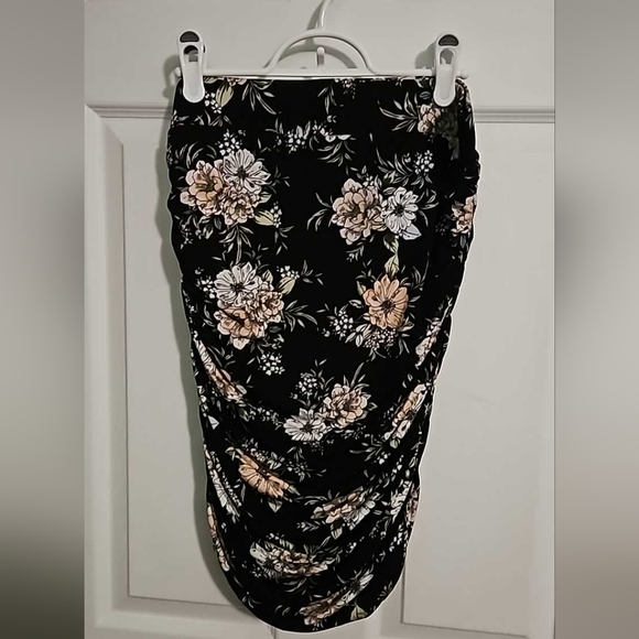 Torrid 00 Jersey Mini Skirt - Picture 2 of 5